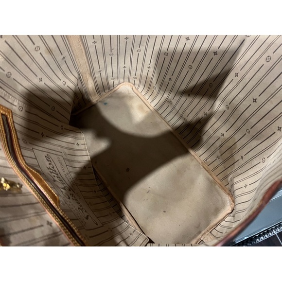 Authentic Louis vutton gm - Picture 4 of 8